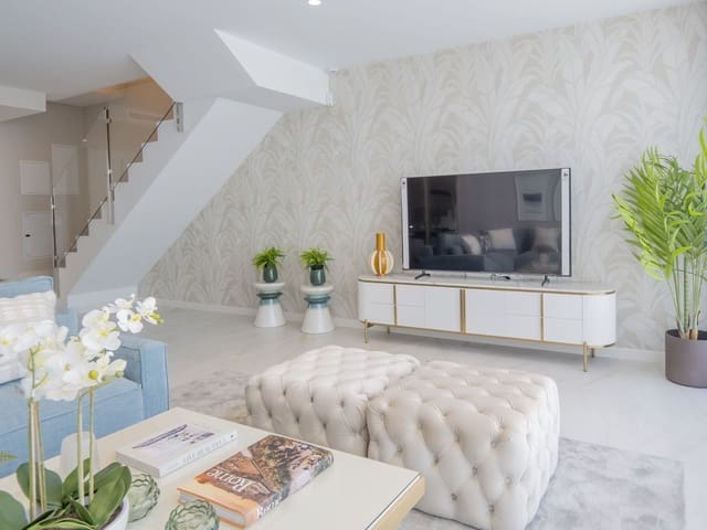 4 sovrum Hus till salu i Marbella med pool garage - 940 000 € (Ref: 9695091)