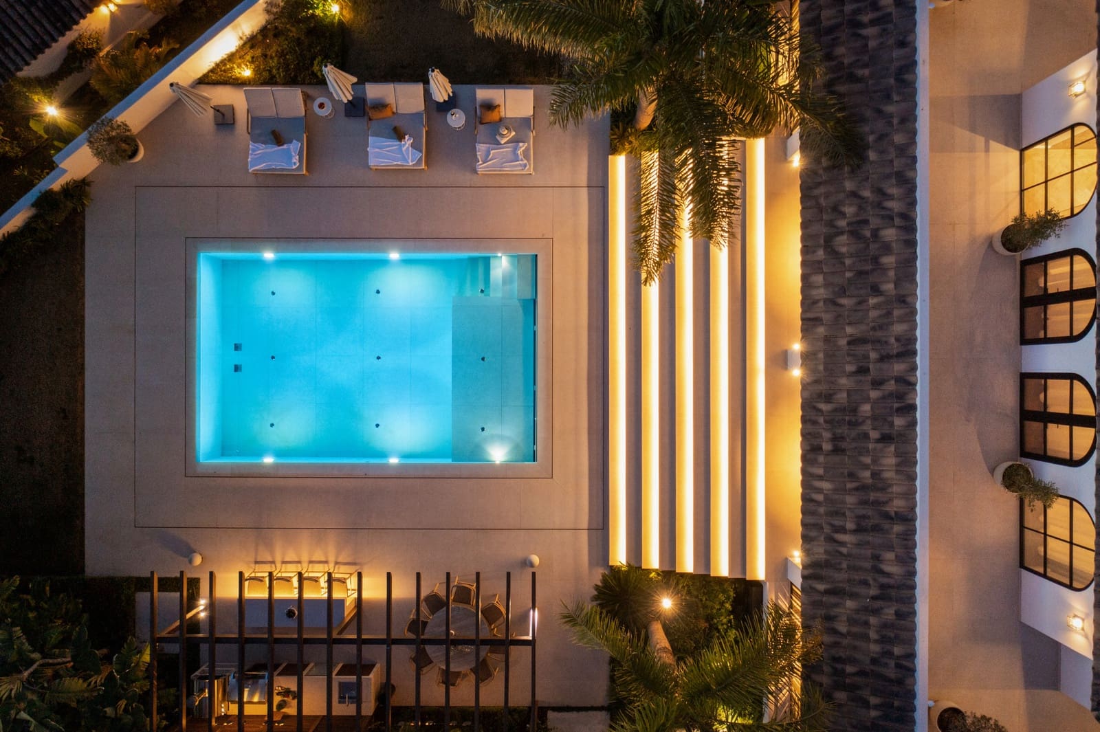 6 bedroom Villa for sale in Nueva Andalucia with pool garage - € 5,695,000 (Ref: 9695092)