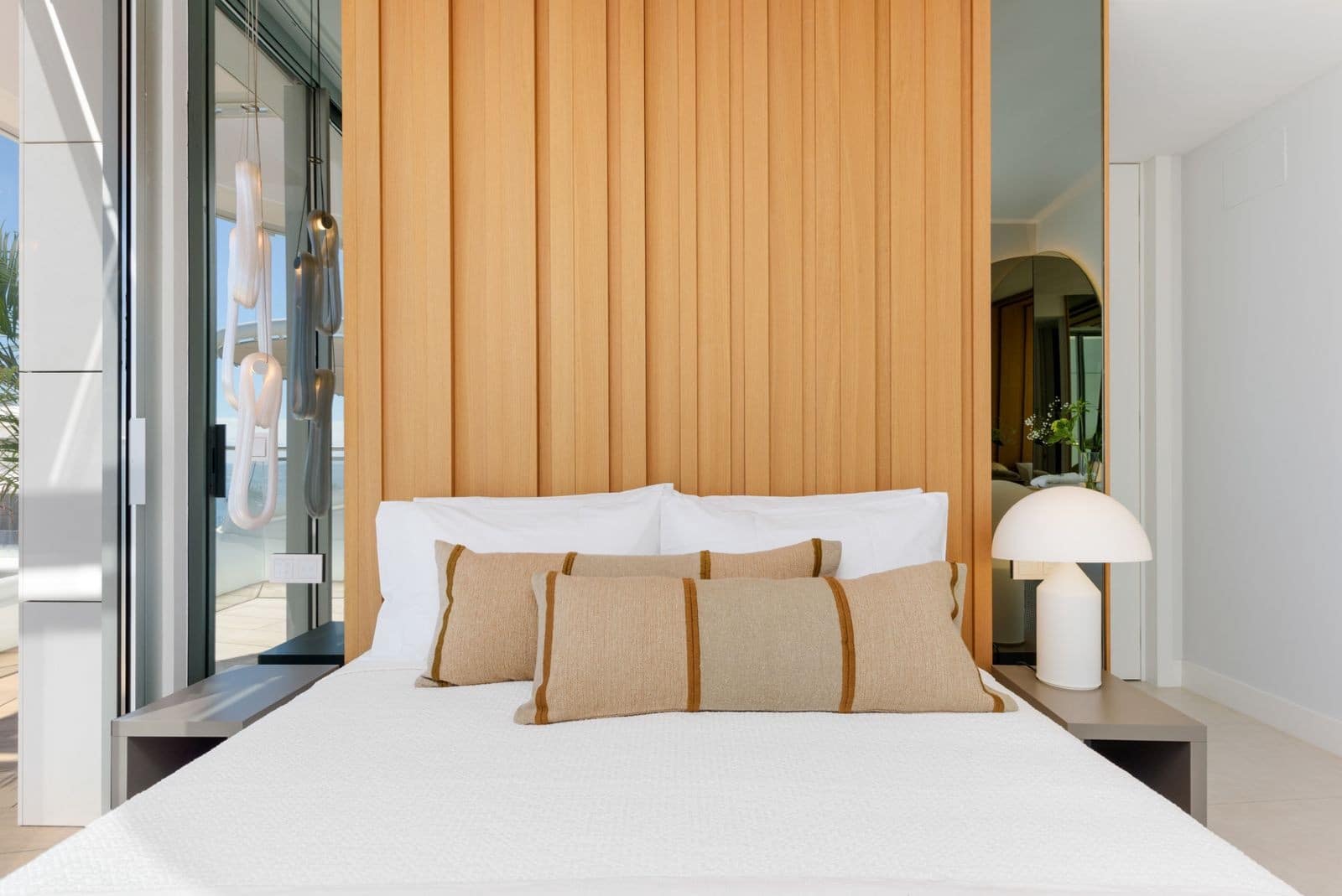 Ático de 3 habitaciones en Estepona en venta con piscina garaje - 2.650.000 € (Ref: 9701423)