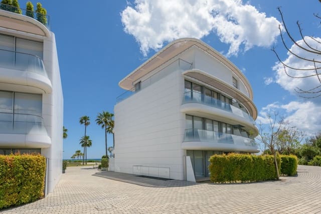 3 sovrum Takvåning till salu i Estepona med pool garage - 2 650 000 € (Ref: 9701423)