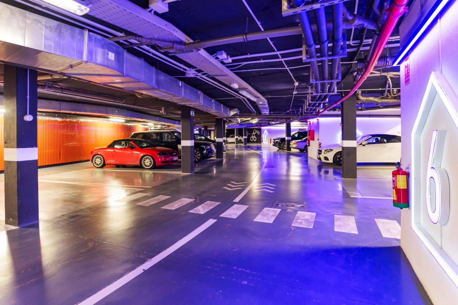 Ático de 3 habitaciones en Estepona en venta con piscina garaje - 2.650.000 € (Ref: 9701423)