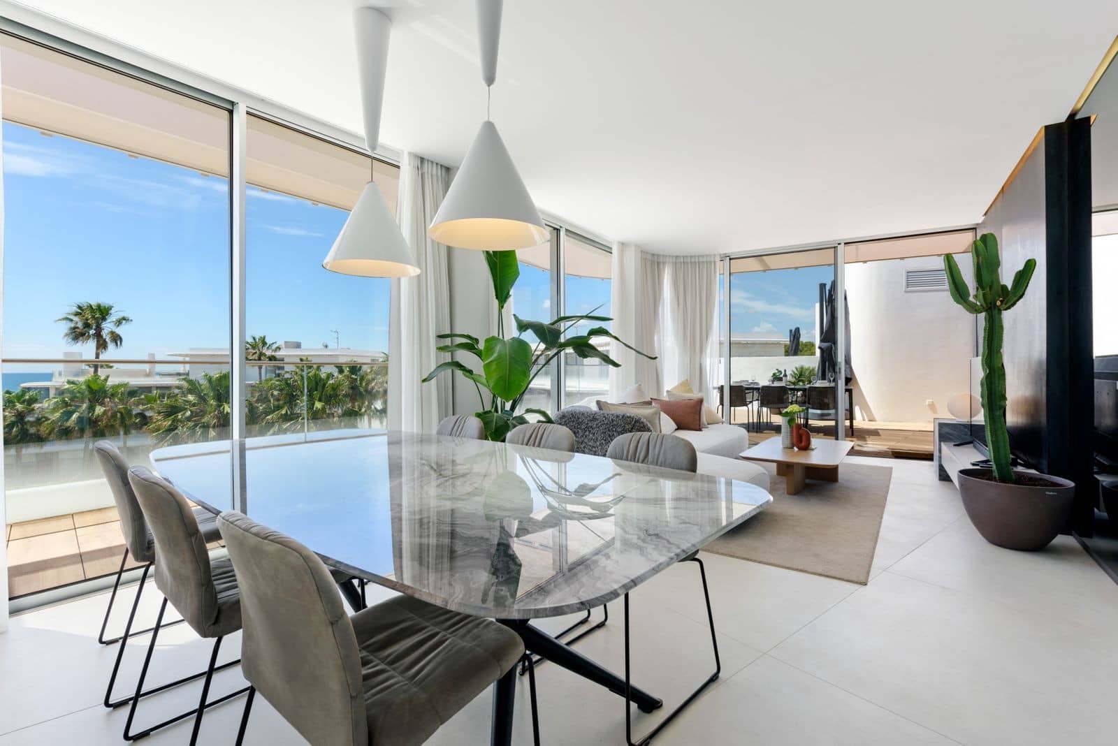 3 soverom Penthouse til salgs i Estepona med svømmebasseng garasje - € 2 650 000 (Ref: 9701423)