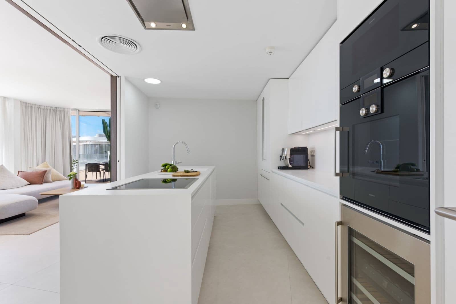 3 soverom Penthouse til salgs i Estepona med svømmebasseng garasje - € 2 650 000 (Ref: 9701423)
