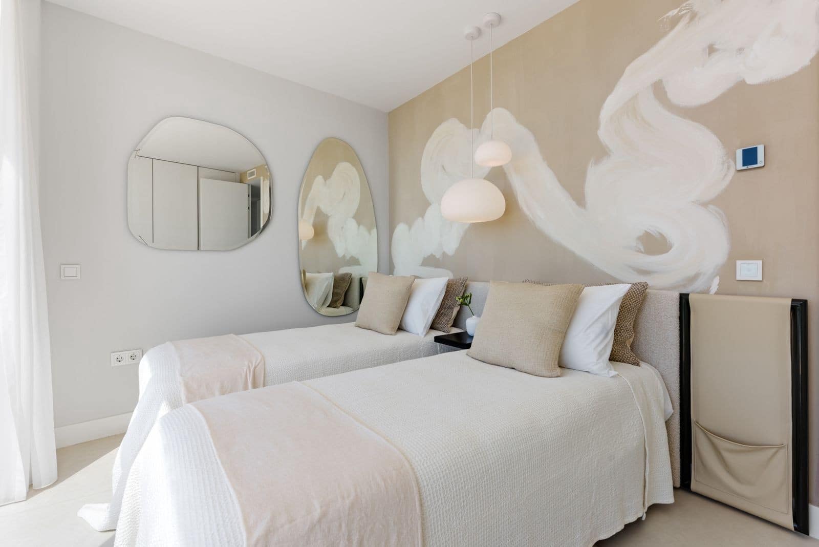 3 soverom Penthouse til salgs i Estepona med svømmebasseng garasje - € 2 650 000 (Ref: 9701423)