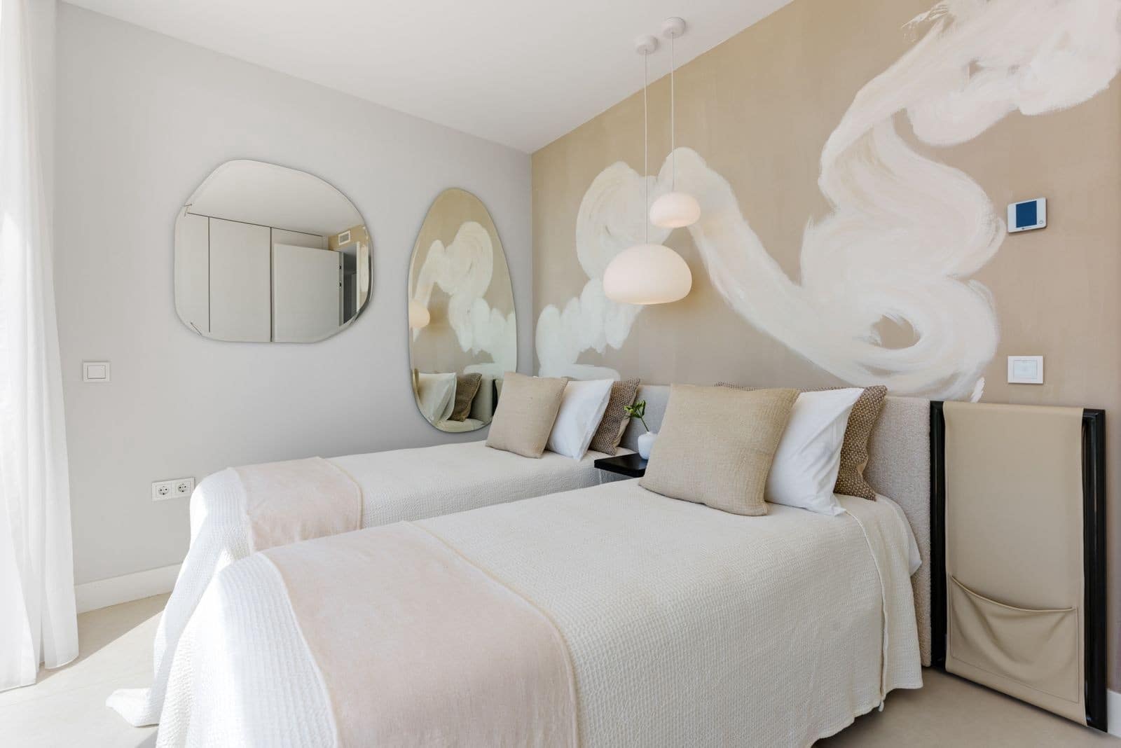 3 soverom Penthouse til salgs i Estepona med svømmebasseng garasje - € 2 650 000 (Ref: 9701423)