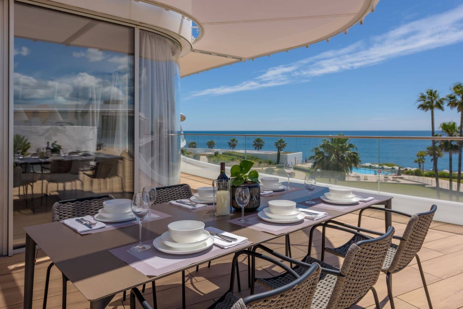 3 soverom Penthouse til salgs i Estepona med svømmebasseng garasje - € 2 650 000 (Ref: 9701423)
