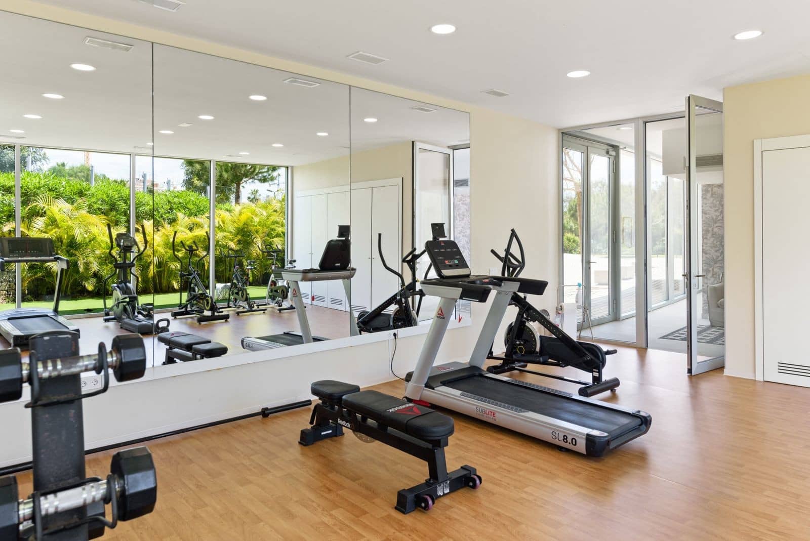 3 soverom Penthouse til salgs i Estepona med svømmebasseng garasje - € 2 650 000 (Ref: 9701423)