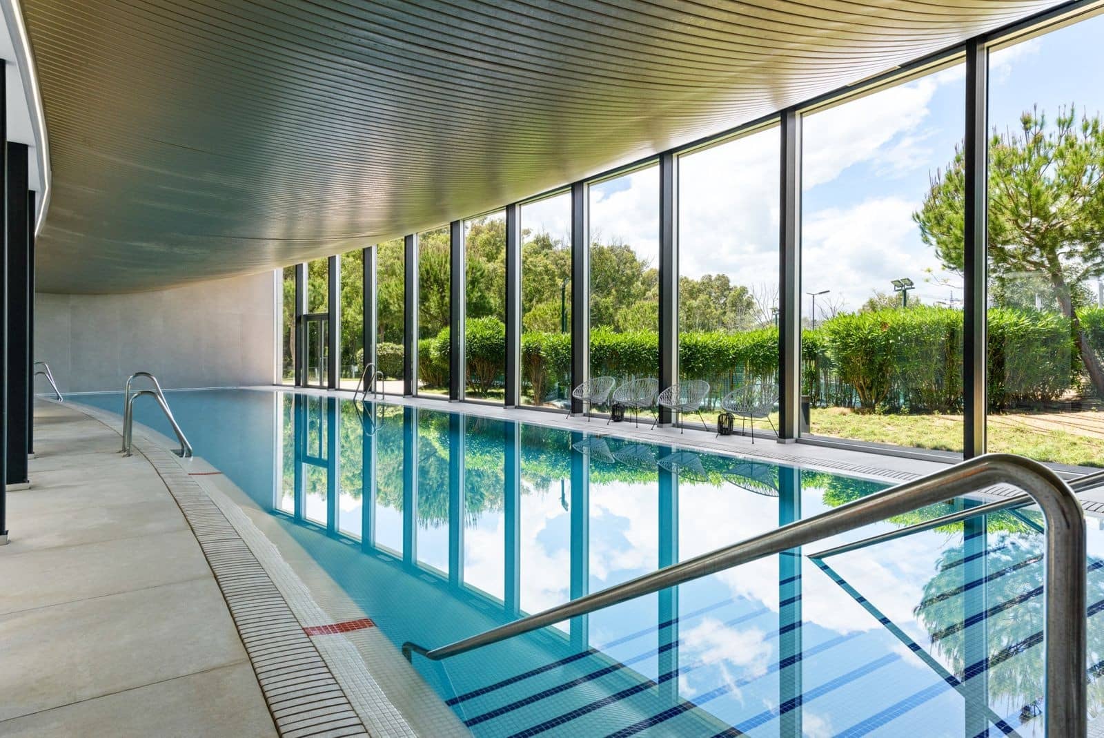 3 soverom Penthouse til salgs i Estepona med svømmebasseng garasje - € 2 650 000 (Ref: 9701423)