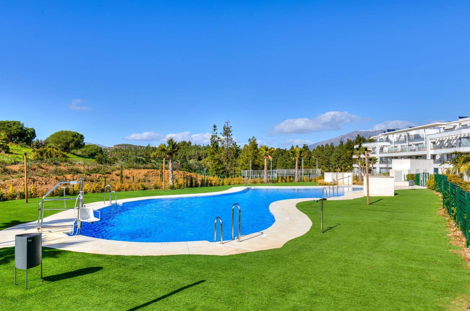 Apartamento de 3 habitaciones en Mijas Costa en venta con piscina garaje - 530.000 € (Ref: 9701424)