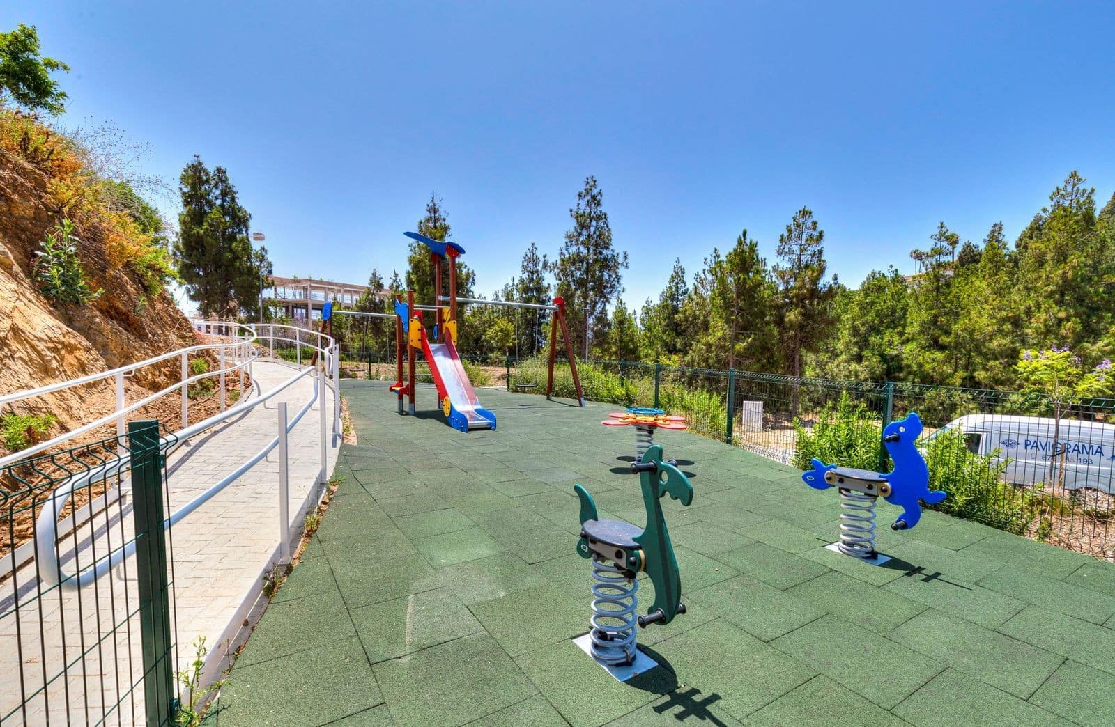 Apartamento de 3 habitaciones en Mijas Costa en venta con piscina garaje - 530.000 € (Ref: 9701424)