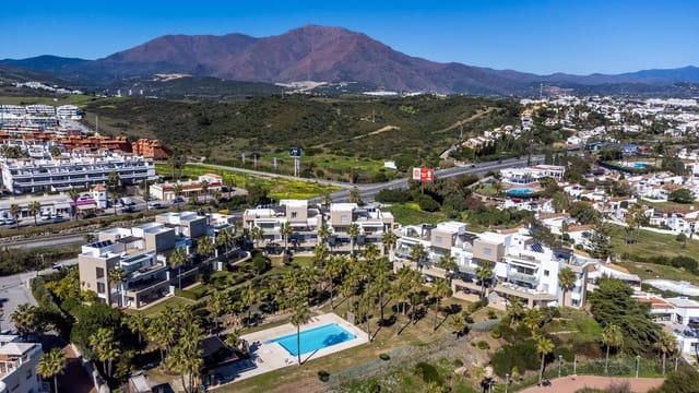 3 soverom Leilighet til salgs i Buenas Noches, Estepona med svømmebasseng garasje - € 950 000 (Ref: 9701425)