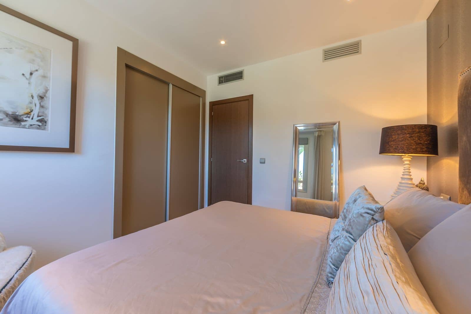 Apartamento de 3 habitaciones en Buenas Noches en venta con piscina garaje - 950.000 € (Ref: 9701425)