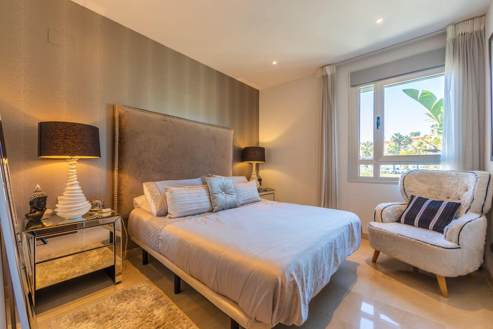 Apartamento de 3 habitaciones en Buenas Noches en venta con piscina garaje - 950.000 € (Ref: 9701425)