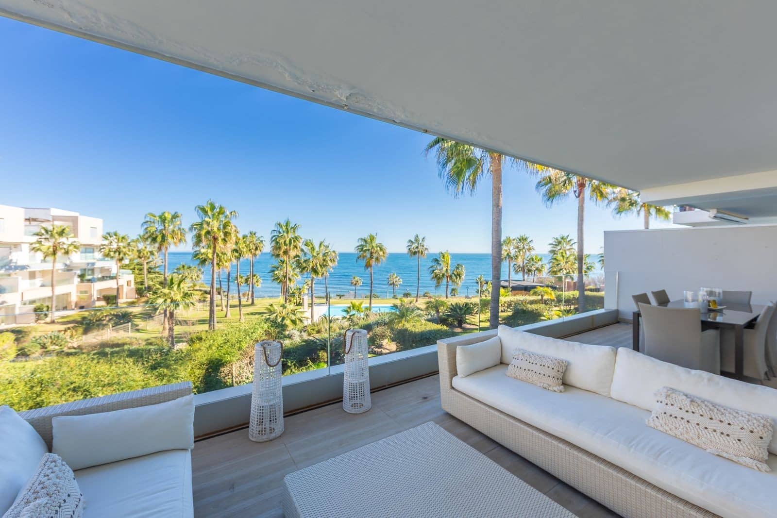 Apartamento de 3 habitaciones en Buenas Noches en venta con piscina garaje - 950.000 € (Ref: 9701425)
