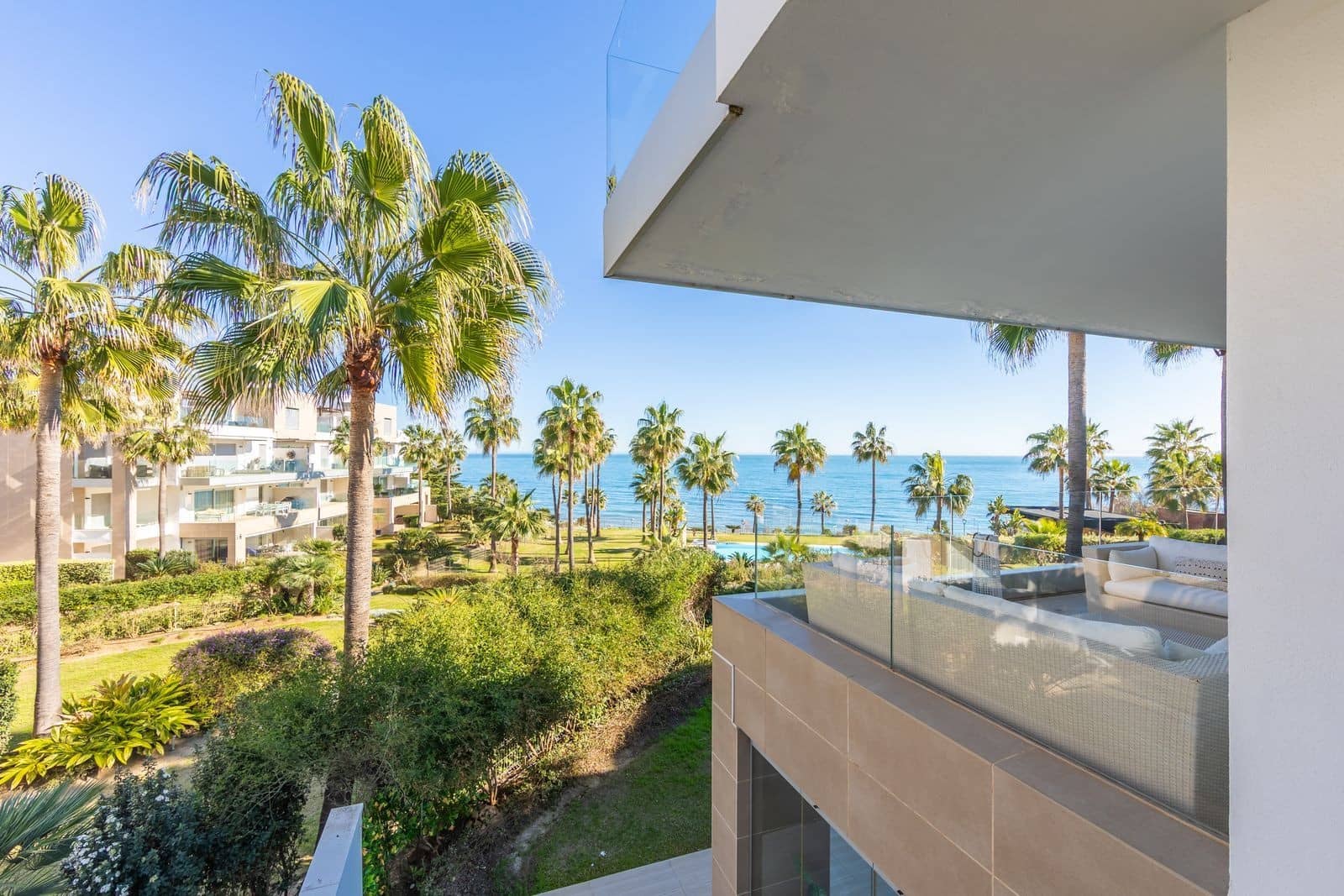 Apartamento de 3 habitaciones en Buenas Noches en venta con piscina garaje - 950.000 € (Ref: 9701425)