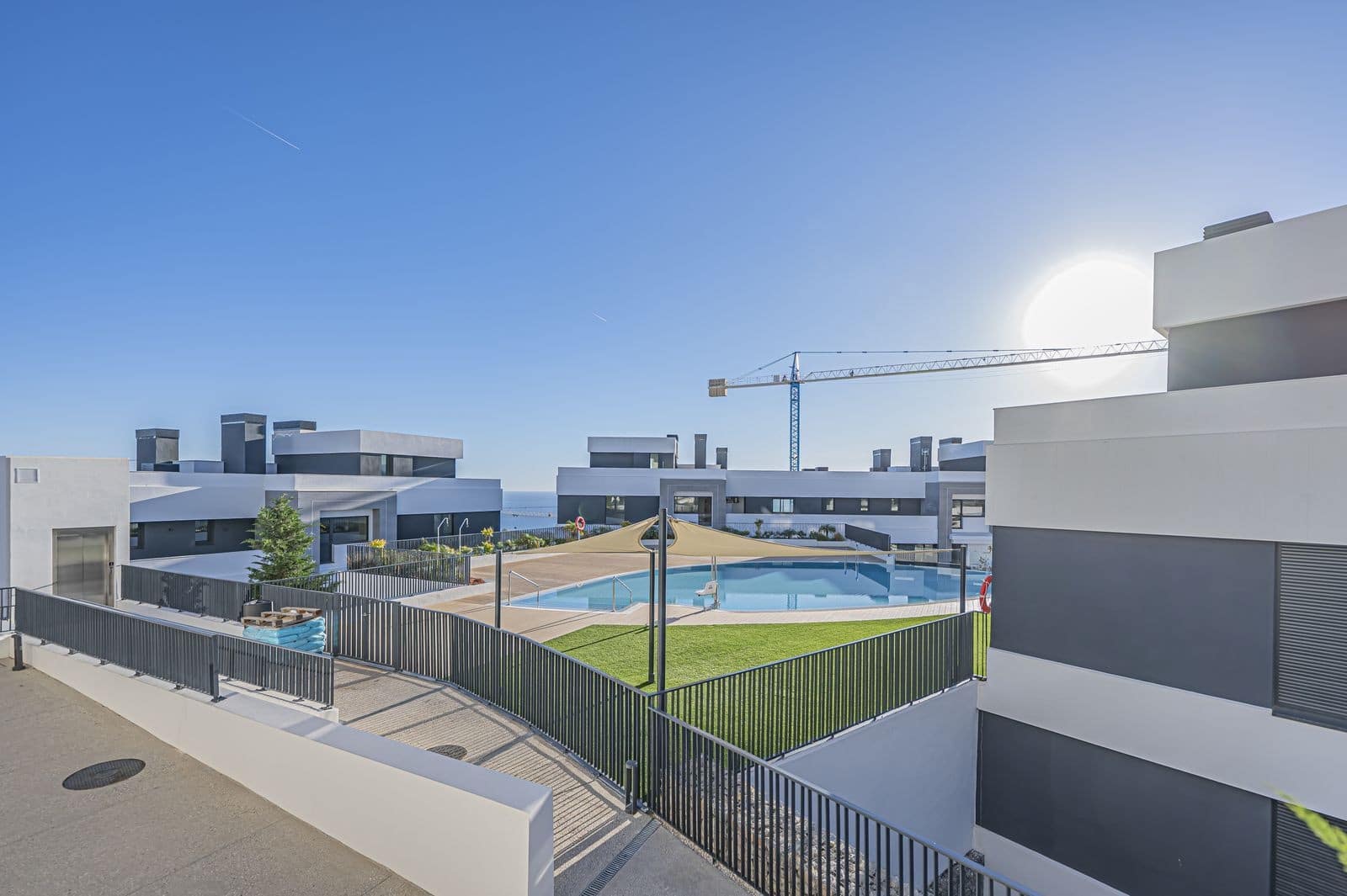 3 slaapkamer Appartement te koop in Marbella met zwembad garage - € 945.000 (Ref: 9701426)