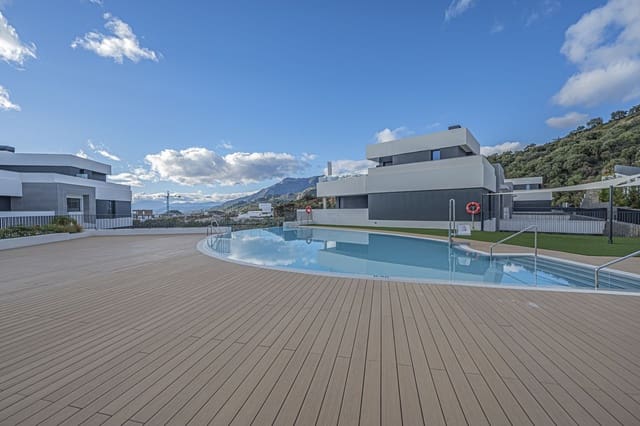 3 slaapkamer Appartement te koop in Marbella met zwembad garage - € 945.000 (Ref: 9701426)