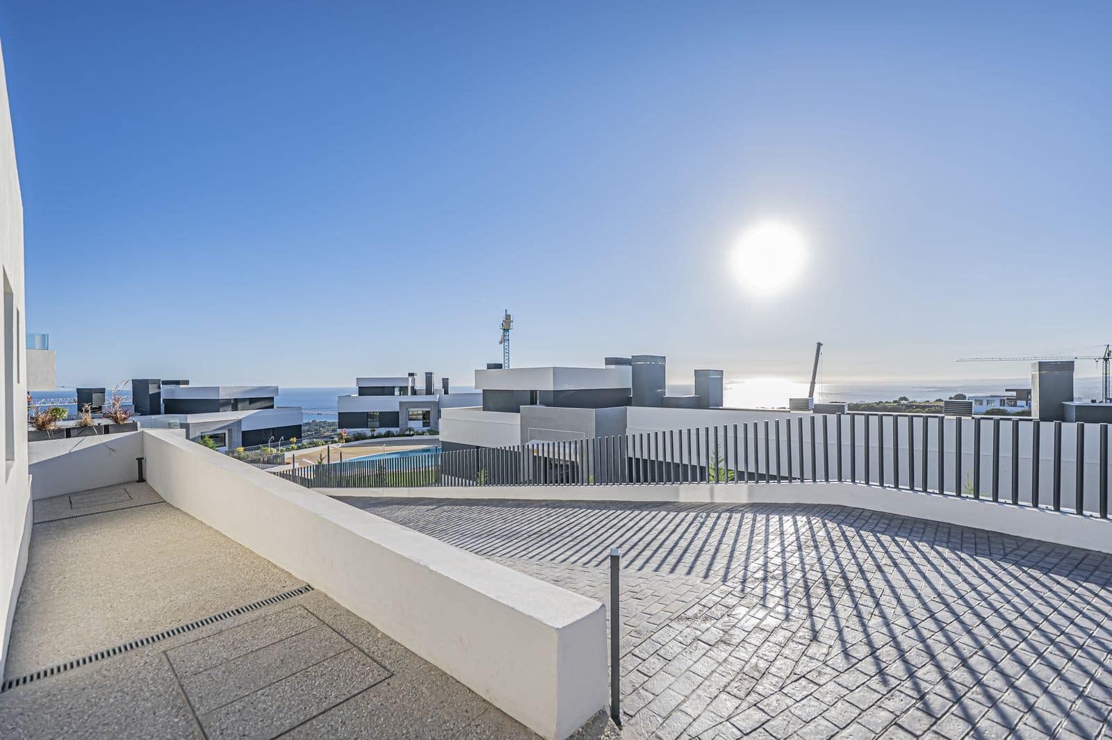 3 slaapkamer Appartement te koop in Marbella met zwembad garage - € 945.000 (Ref: 9701426)
