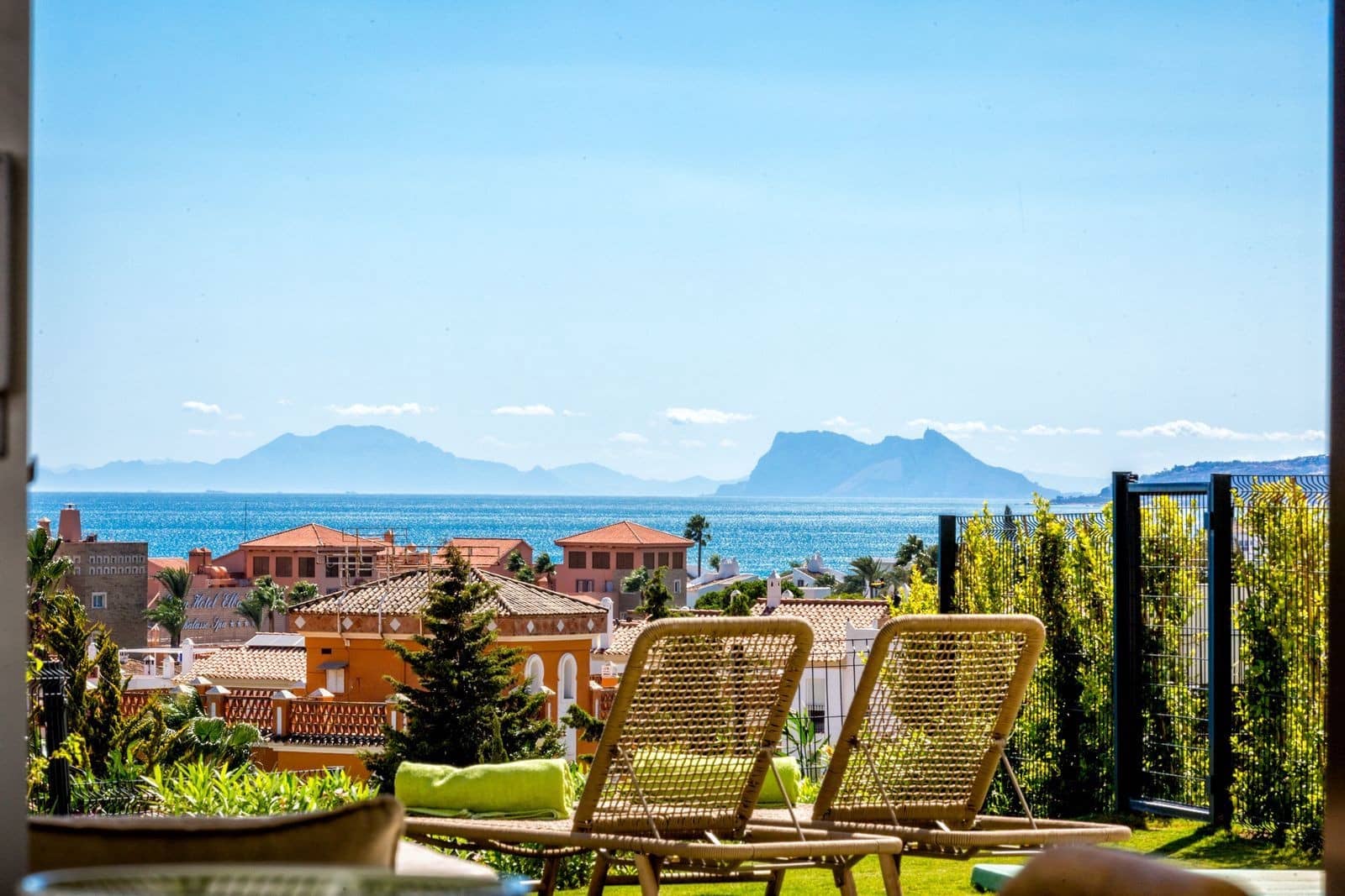 4 bedroom Townhouse for sale in Estepona with pool garage - € 1,375,000 (Ref: 9701427)