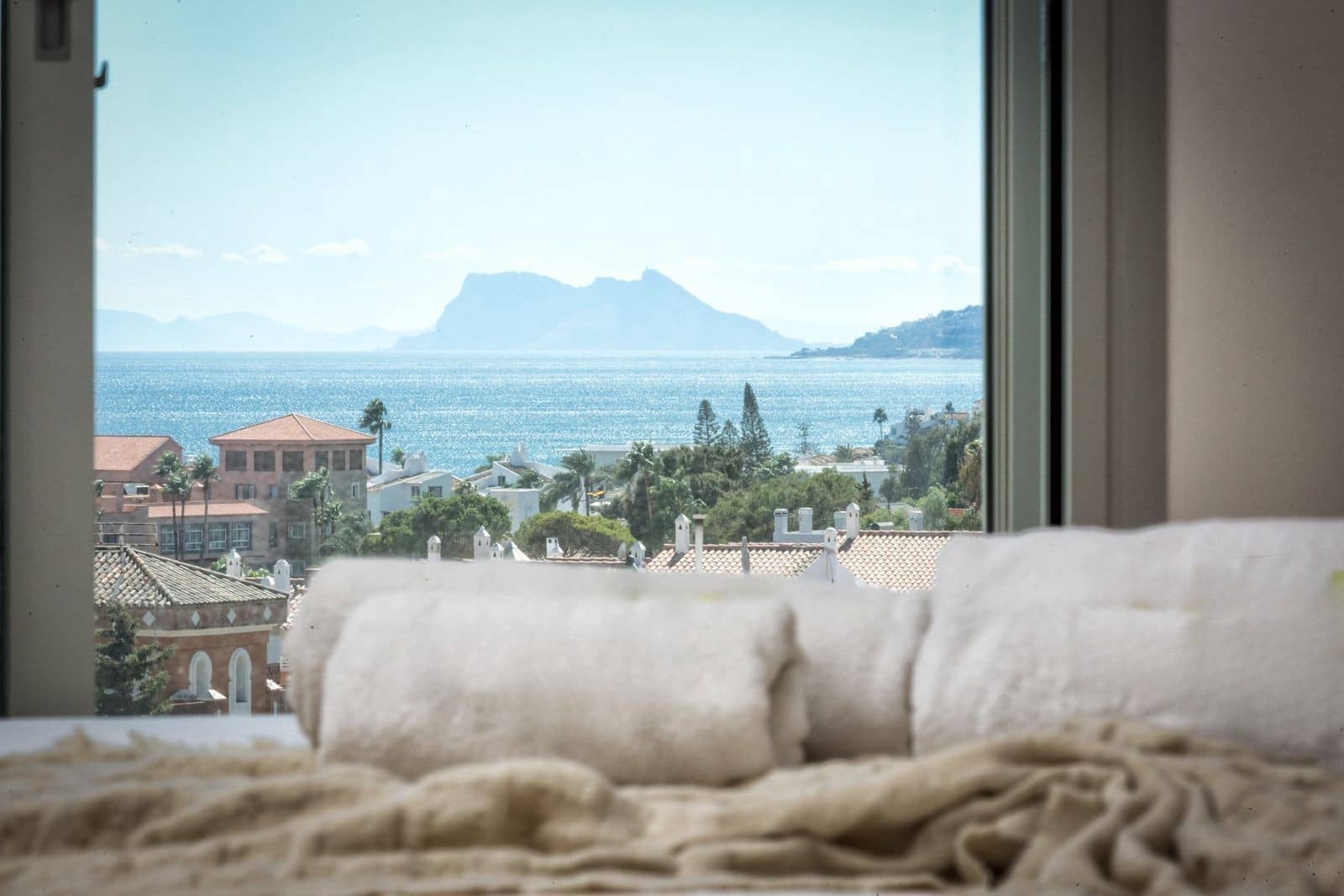 4 bedroom Townhouse for sale in Estepona with pool garage - € 1,355,000 (Ref: 9701427)