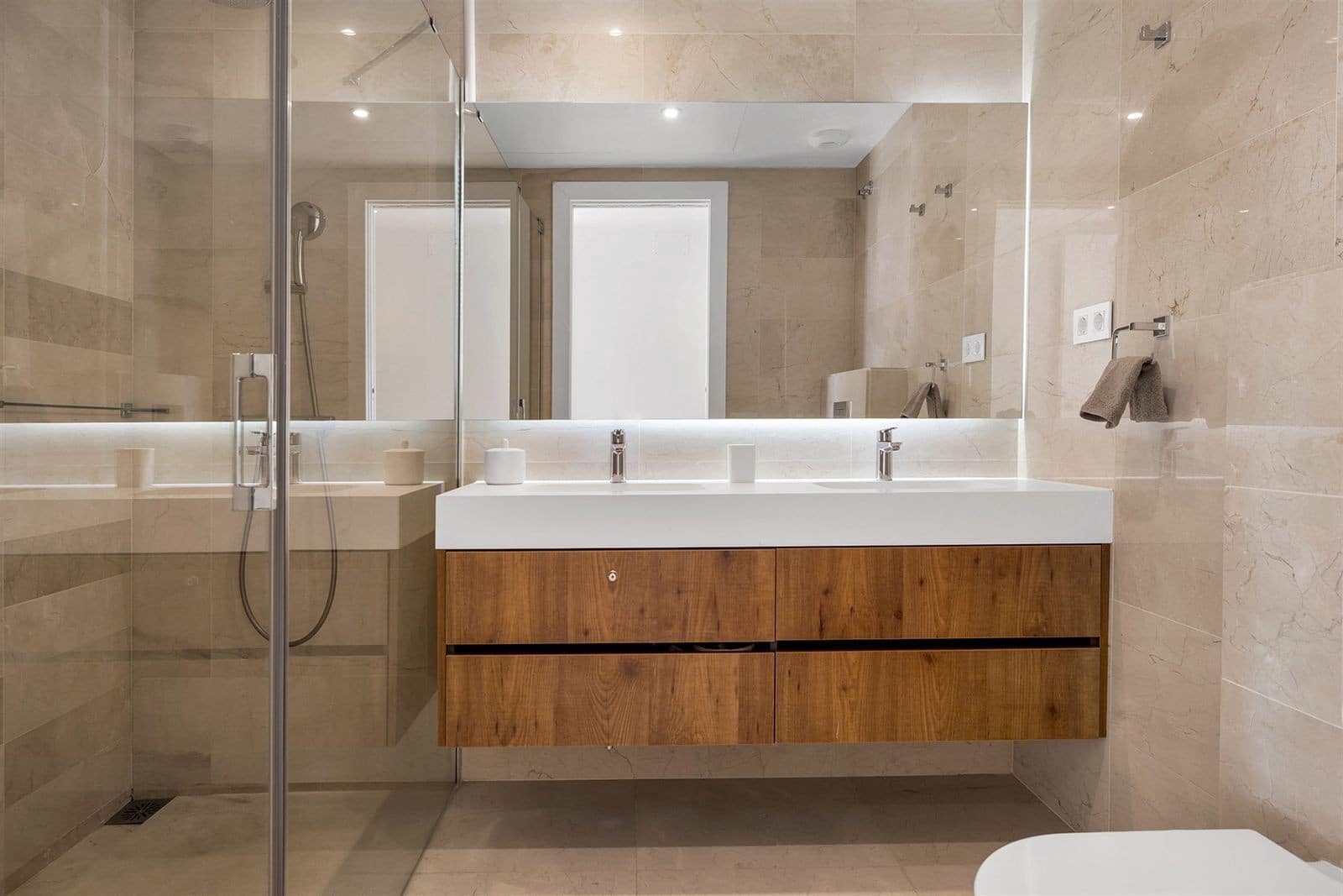 3 soveværelse Penthouse til salg i Nueva Andalucia med swimmingpool garage - € 1.950.000 (Ref: 9701428)