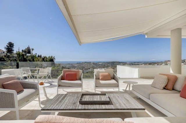 3 slaapkamer Penthouse te koop in Nueva Andalucia, Marbella met zwembad garage - € 1.950.000 (Ref: 9701428)