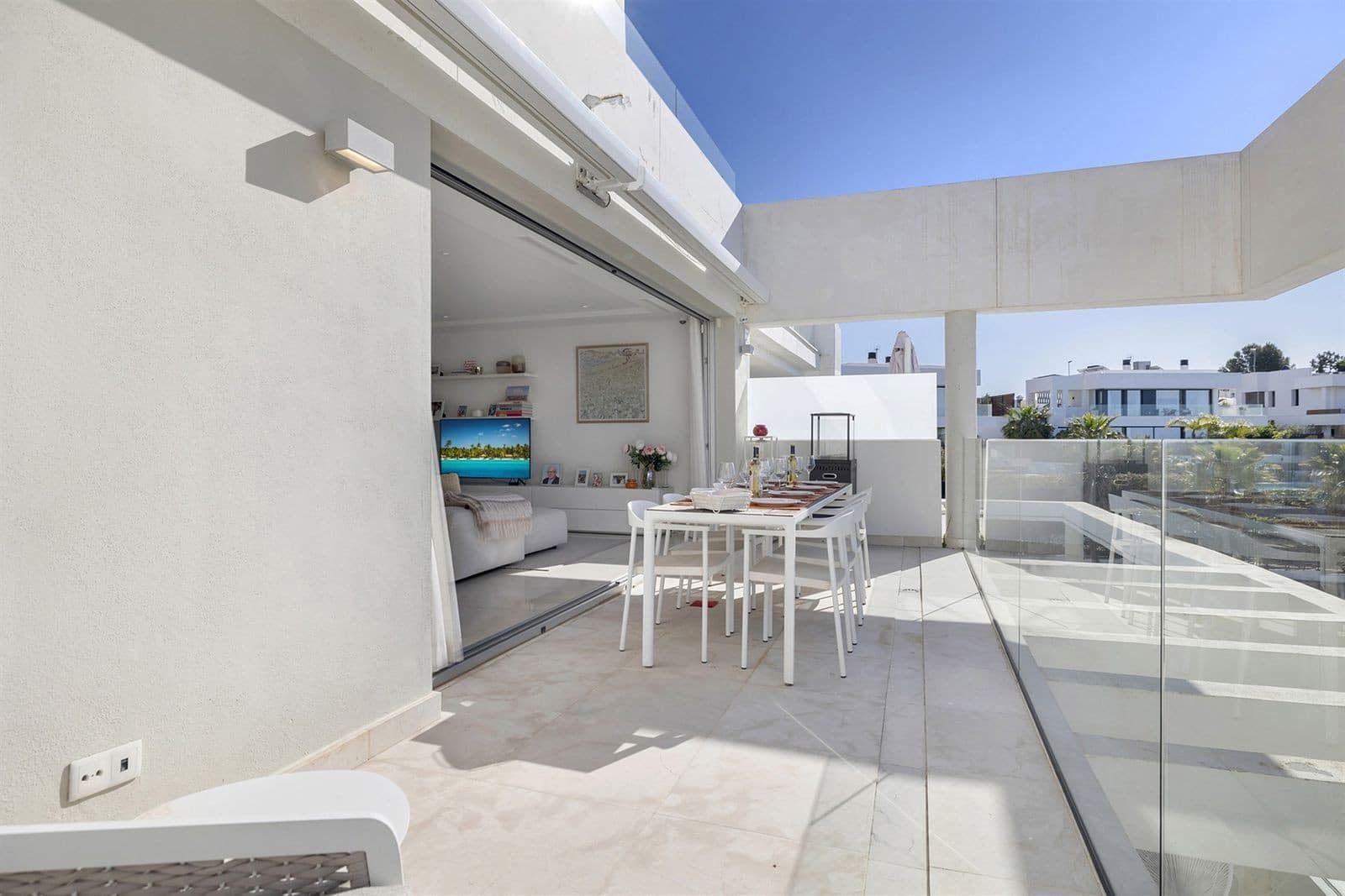 3 bedroom Penthouse for sale in Nueva Andalucia with pool garage - € 1,950,000 (Ref: 9701428)