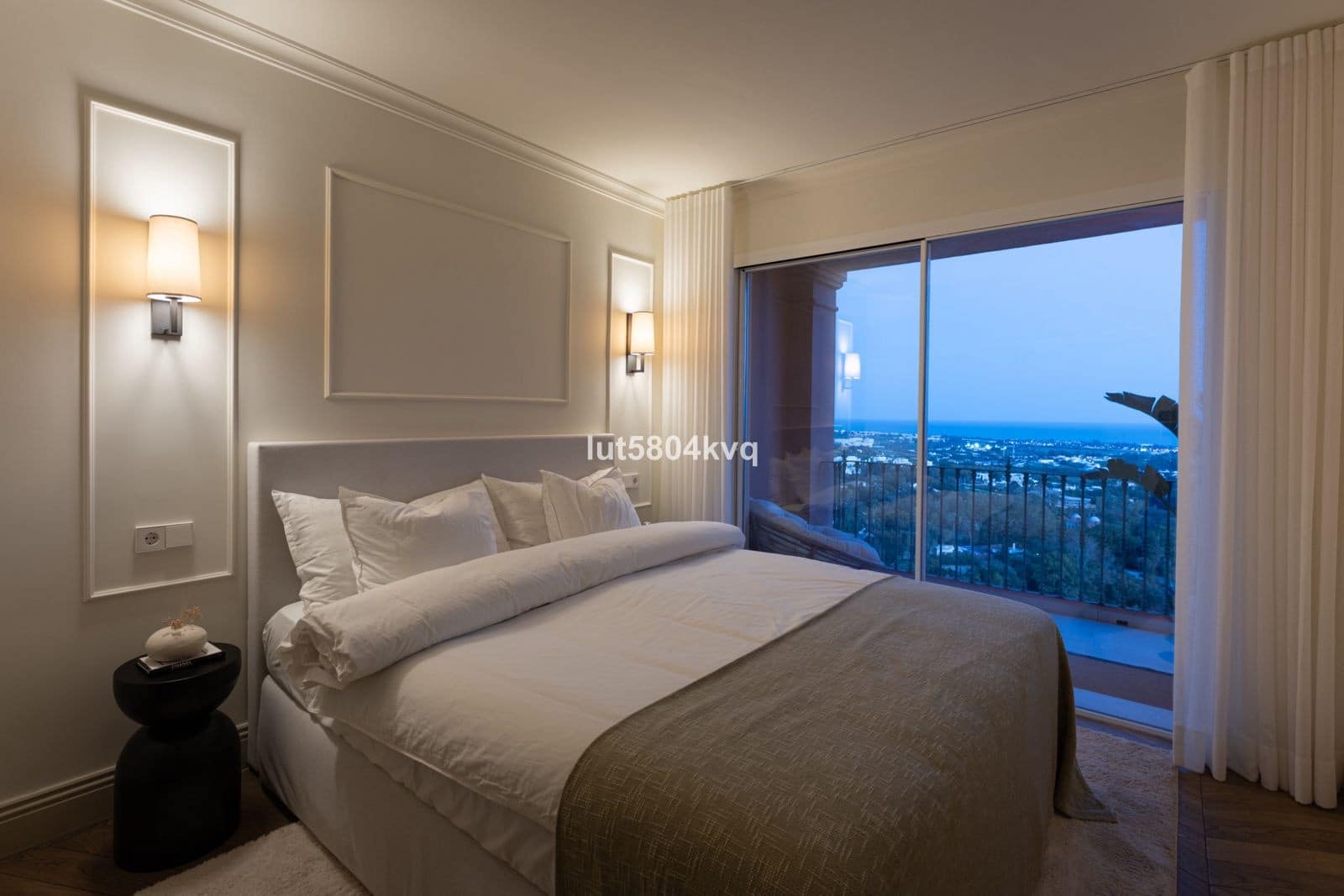 4 sypialnia Apartament na sprzedaż w La Quinta - 1 295 000 € (Ref: 9711185)