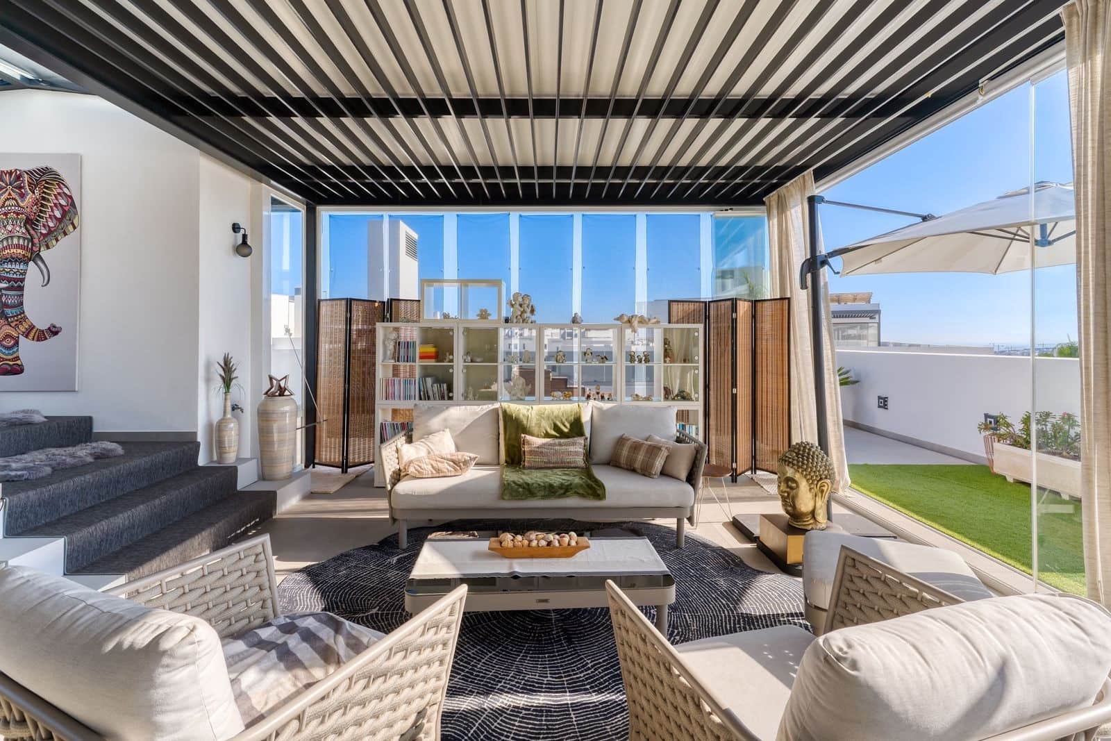 2 sovrum Takvåning till salu i Estepona med pool garage - 998 000 € (Ref: 9711195)