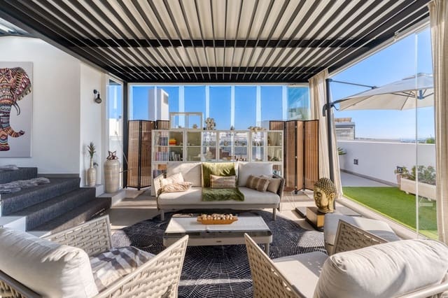 2 sovrum Takvåning till salu i Estepona med pool garage - 998 000 € (Ref: 9711195)