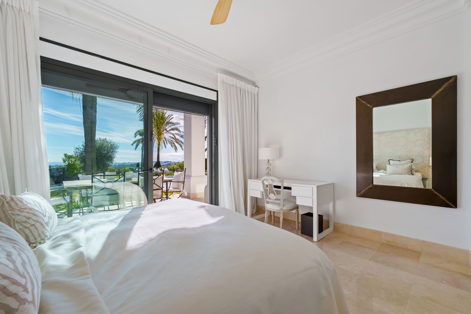 4 slaapkamer Villa te koop in Marbella met zwembad garage - € 4.390.000 (Ref: 9714638)