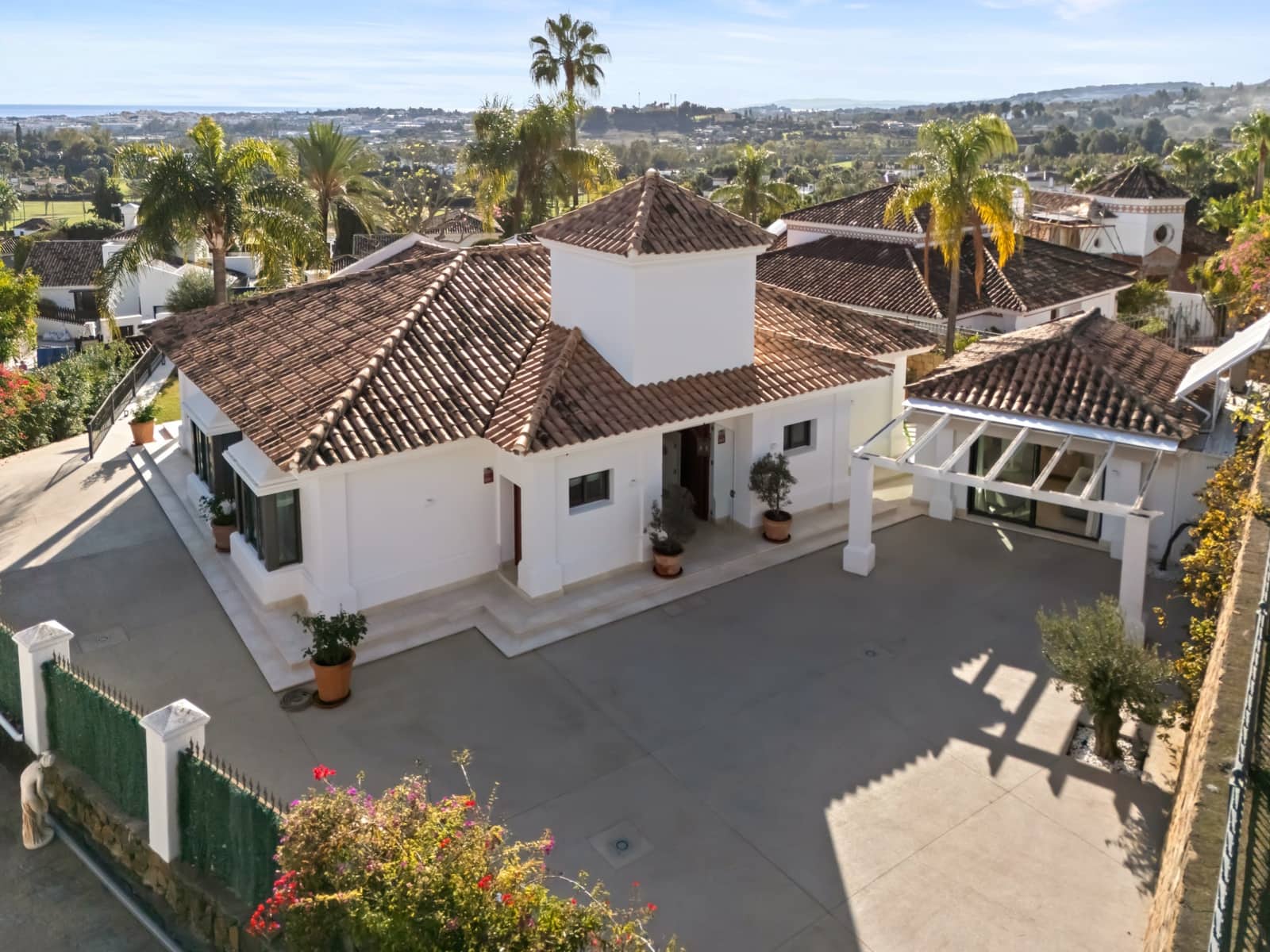 4 slaapkamer Villa te koop in Marbella met zwembad garage - € 4.390.000 (Ref: 9714638)