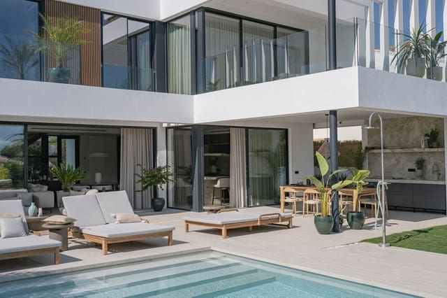 4 soveværelse Villa til salg i Marbella med swimmingpool garage - € 4.000.000 (Ref: 9714639)