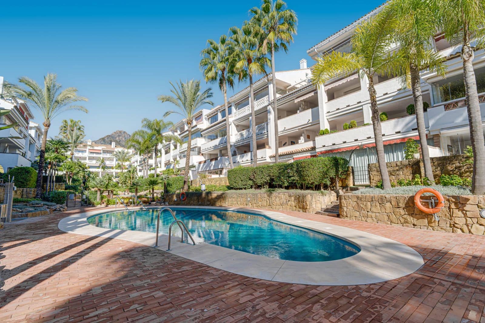 3 sovrum Lägenhet till salu i Marbella med pool garage - 1 500 000 € (Ref: 9714640)