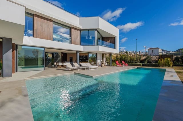 3 soverom Villa til salgs i Málaga by med svømmebasseng garasje - € 3 000 000 (Ref: 9719718)