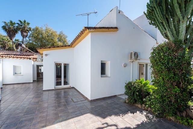 4 slaapkamer Villa te koop in San Pedro de Alcantara, Marbella met zwembad garage - € 1.950.000 (Ref: 9719719)