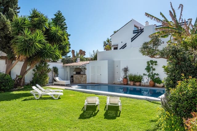 Chalet de 4 habitaciones en San Pedro de Alcantara, Marbella en venta con piscina garaje - 1.950.000 € (Ref: 9719719)