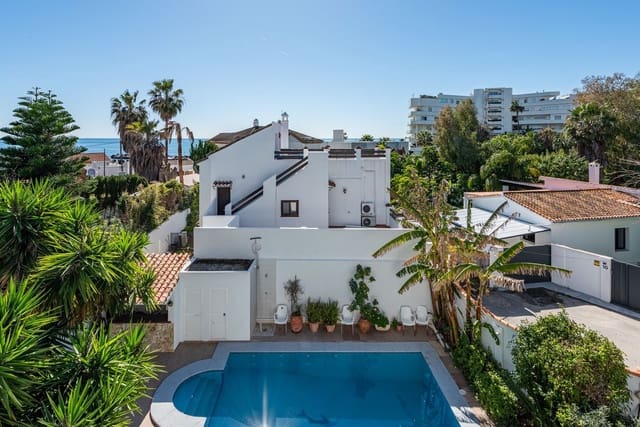 Chalet de 4 habitaciones en San Pedro de Alcantara, Marbella en venta con piscina garaje - 1.950.000 € (Ref: 9719719)