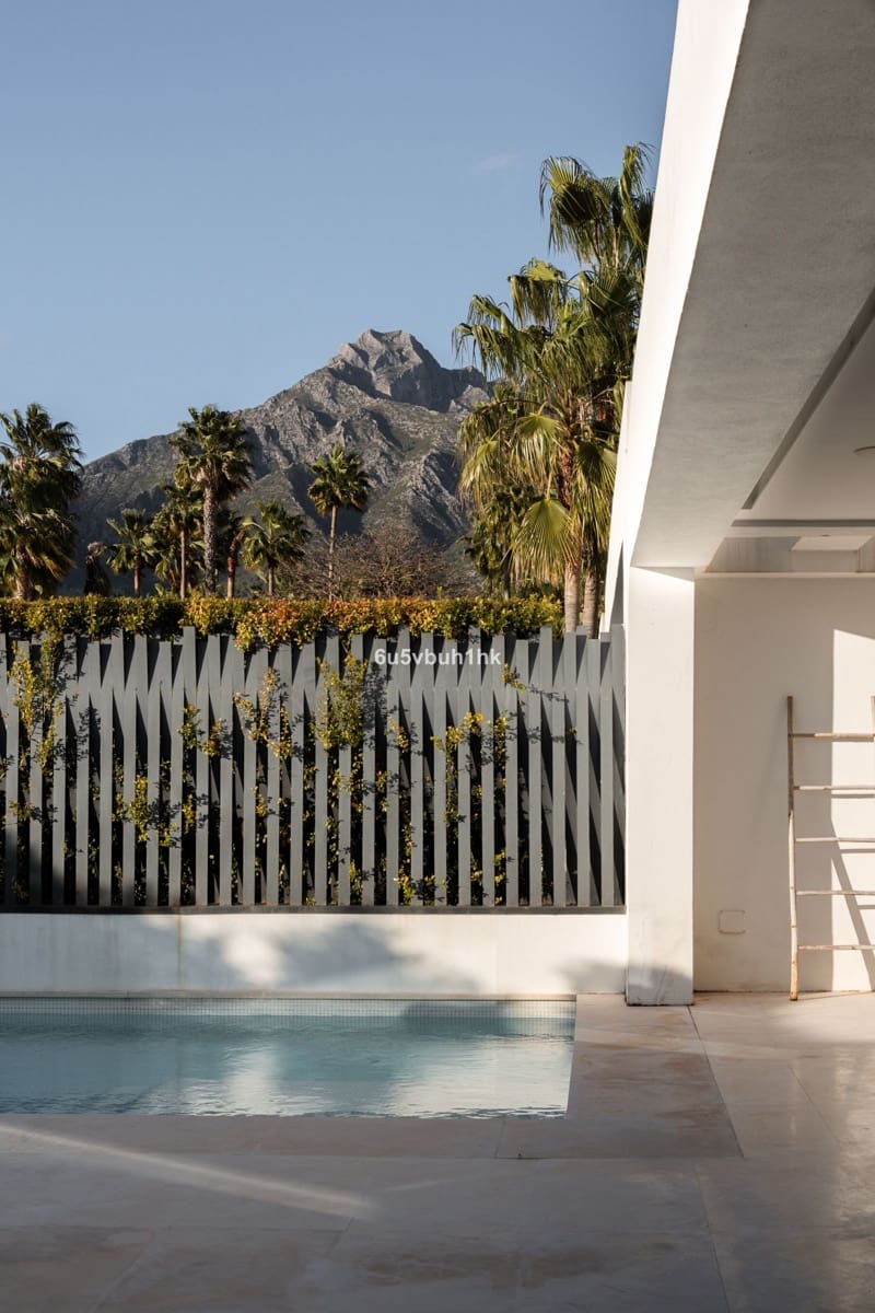 6 bedroom Villa for sale in Golden Mile with pool garage - € 3,950,000 (Ref: 9719720)