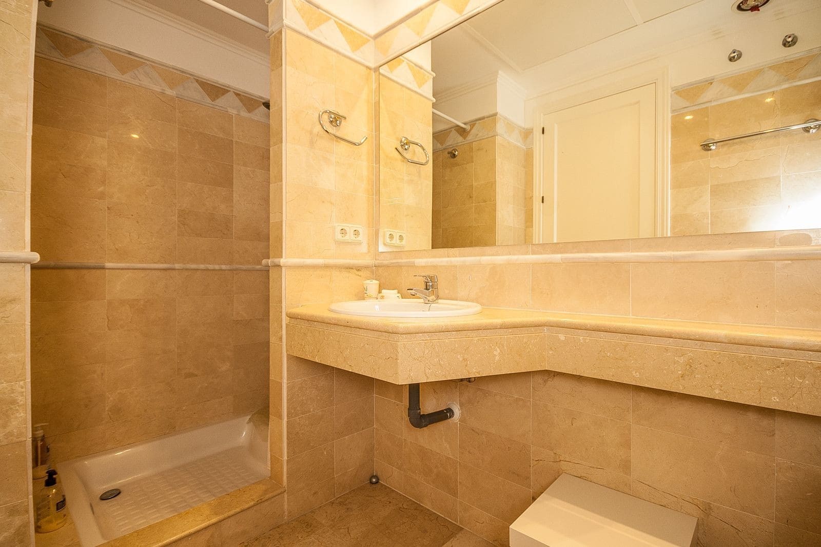 3 soveværelse Lejlighed til salg i Marbella med swimmingpool garage - € 725.000 (Ref: 9719722)