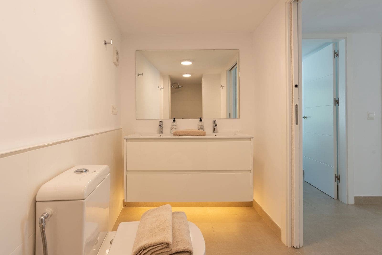 6 Zimmer Villa zu verkaufen in La Cala de Mijas mit Pool Garage - 2.100.000 € (Ref: 9721449)