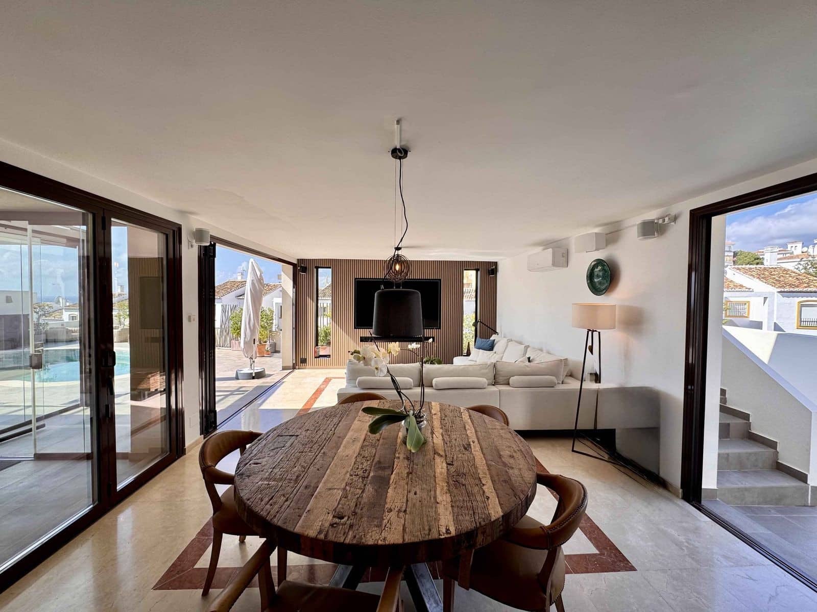 5 bedroom Villa for sale in Riviera del Sol with pool garage - € 1,495,000 (Ref: 9721450)