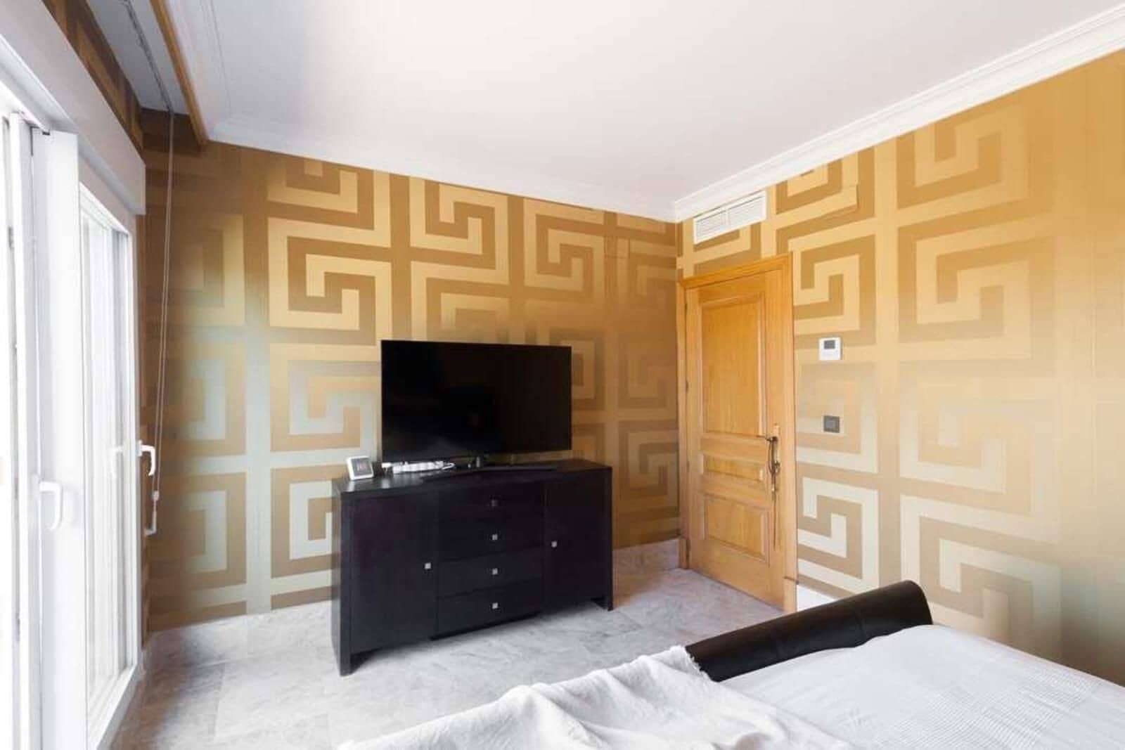 3 bedroom Semi-detached Villa for sale in Marbella with pool garage - € 1,000,000 (Ref: 9721451)