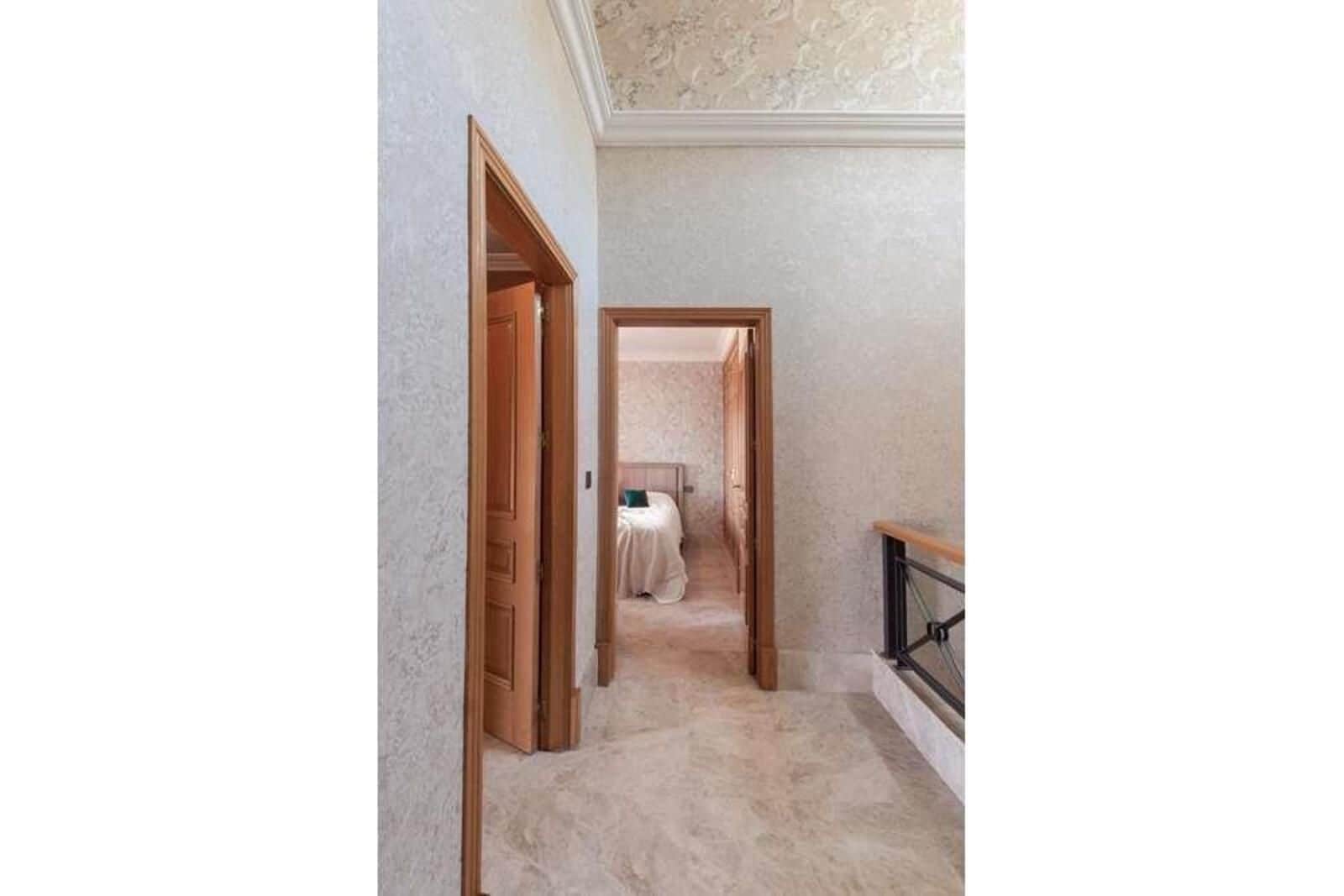 3 soverom Kjedet enebolig til salgs i Marbella med svømmebasseng garasje - € 1 000 000 (Ref: 9721451)