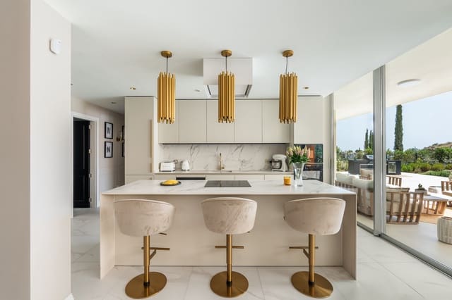 3 Zimmer Apartment zu verkaufen in Mijas Costa, Mijas mit Pool Garage - 1.450.000 € (Ref: 9726467)