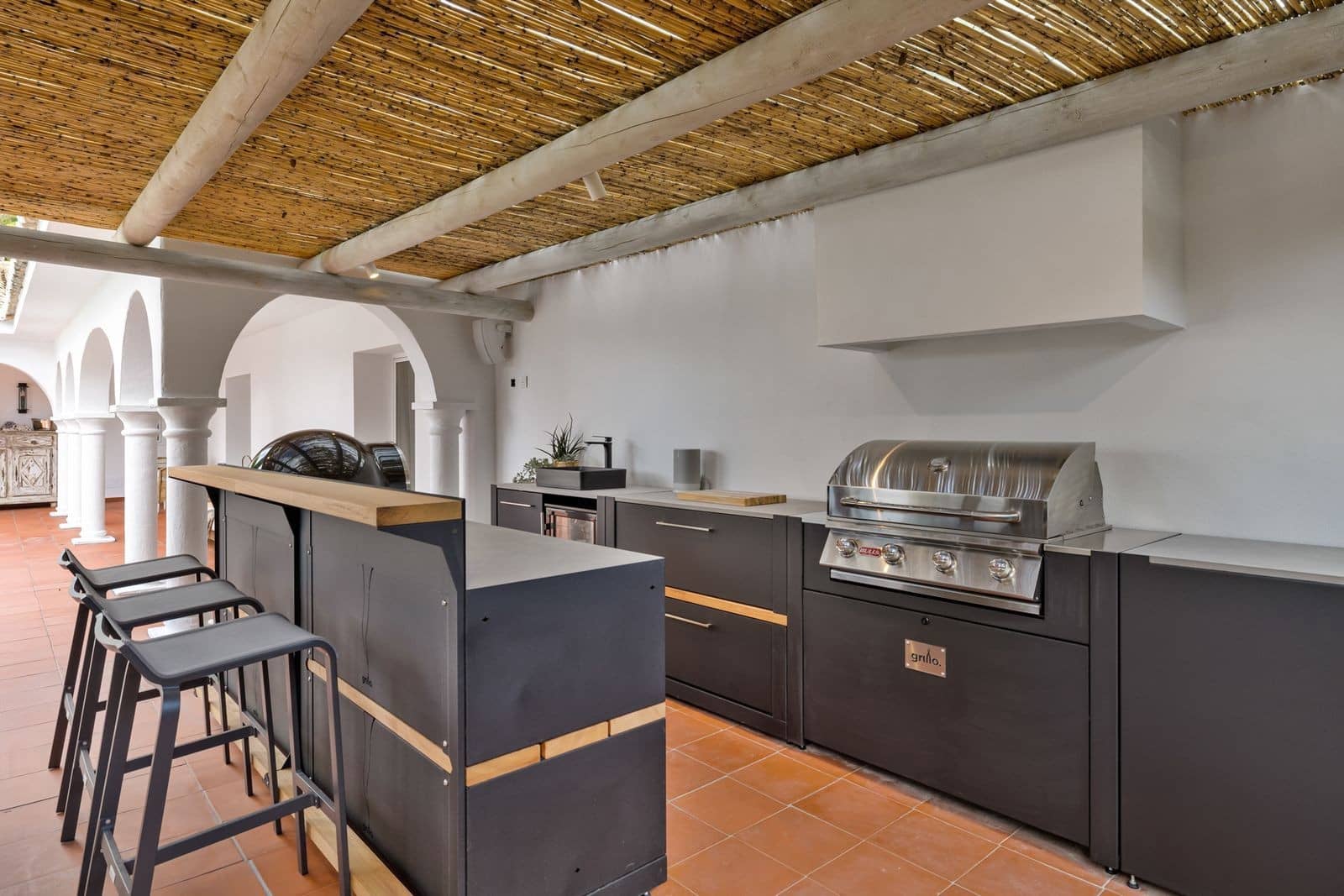 3 sypialnia Willa na sprzedaż w Marbella z basenem garażem - 2 850 000 € (Ref: 9732000)