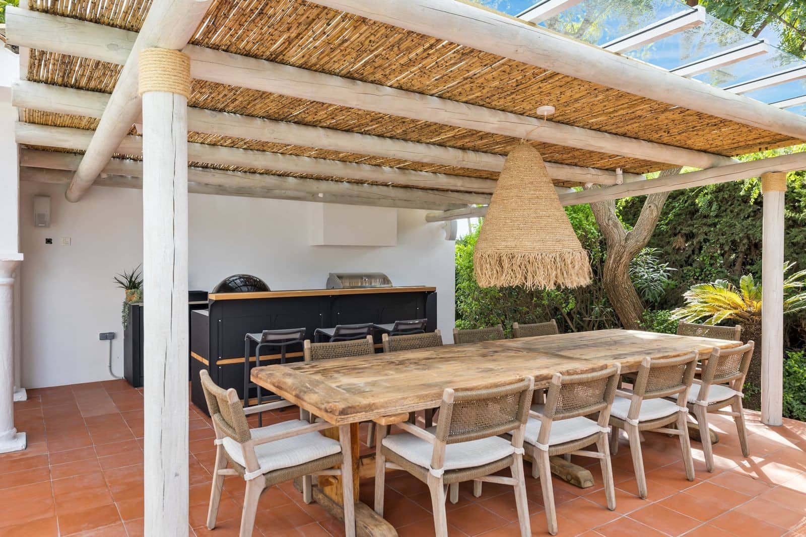 3 sypialnia Willa na sprzedaż w Marbella z basenem garażem - 2 850 000 € (Ref: 9732000)
