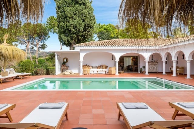 3 sypialnia Willa na sprzedaż w Marbella z basenem garażem - 2 850 000 € (Ref: 9732000)
