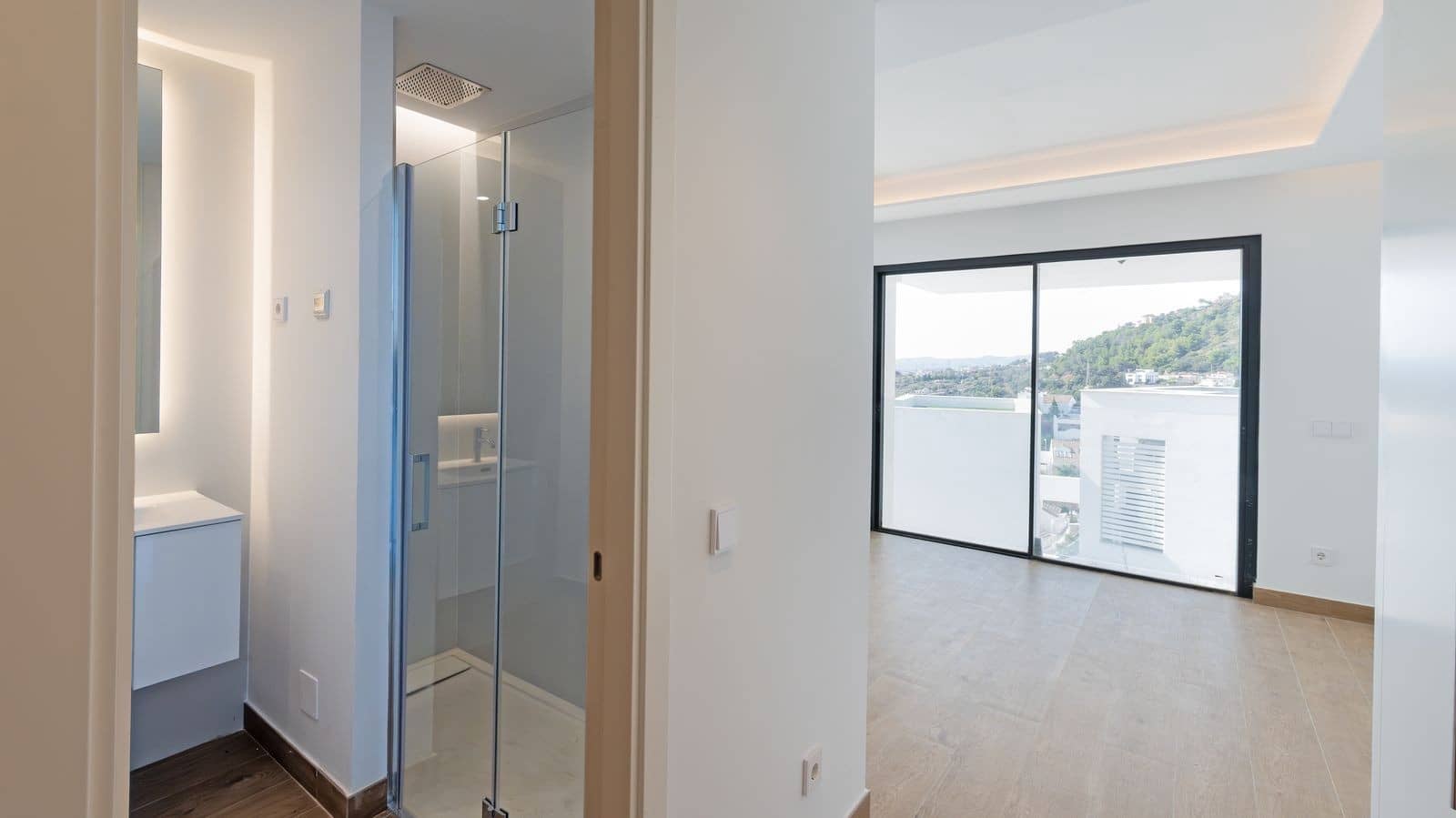 4 chambre Villa/Maison à vendre à Benalmadena avec piscine garage - 1 899 000 € (Ref: 9732004)