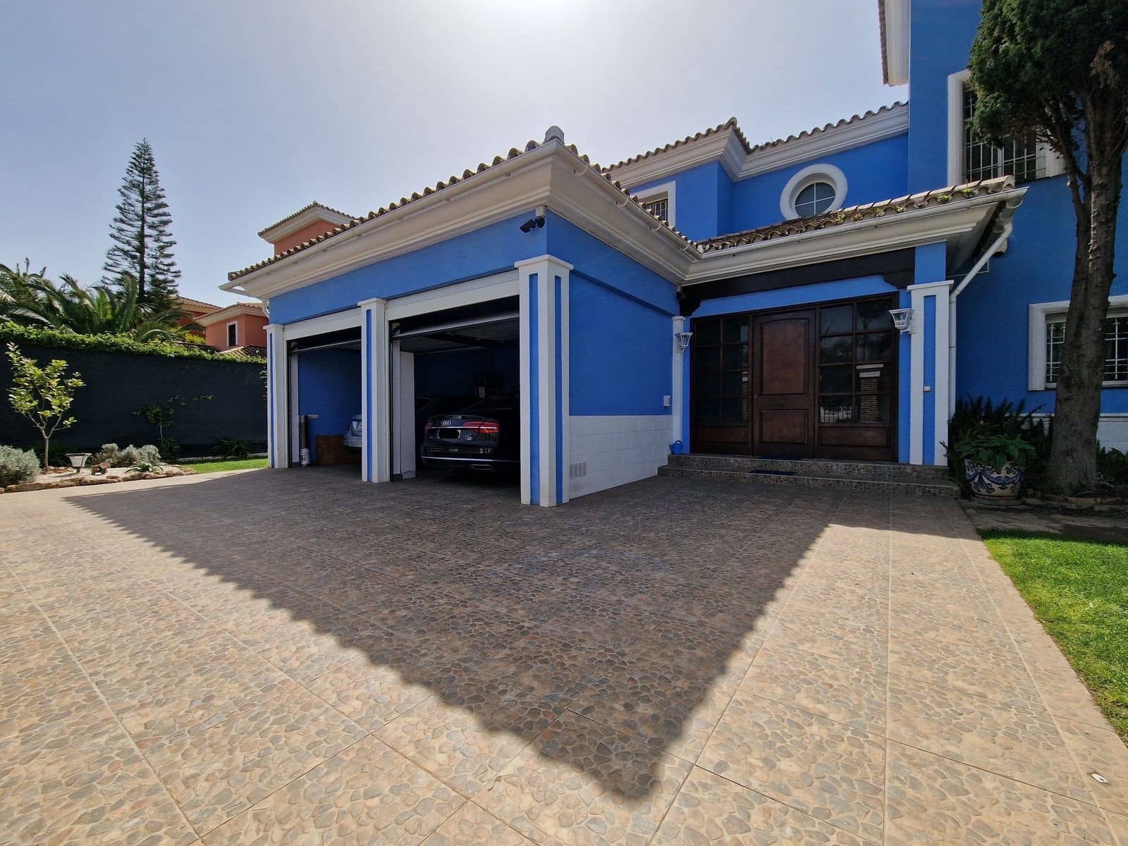 5 soveværelse Villa til salg i Guadalmina med swimmingpool garage - € 2.249.000 (Ref: 9732005)